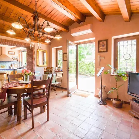 Gorgeous In With Wi-fi * Castelbuono (Sicily)