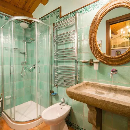 Gorgeous In With Wi-fi * Castelbuono (Sicily)